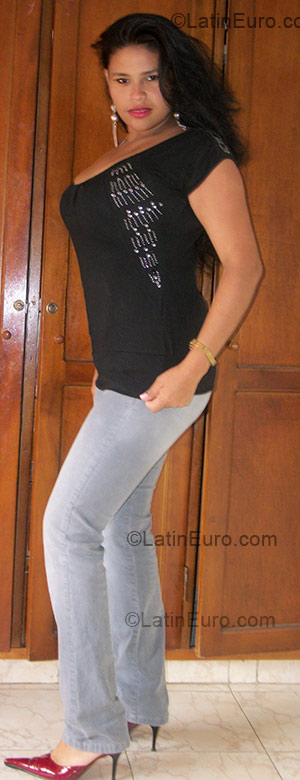 Date this tall Colombia girl Leidy from Barranquilla CO1178