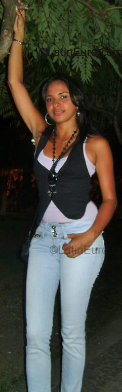 Date this sensual Brazil girl Elizangela from Ipojuca BR1477