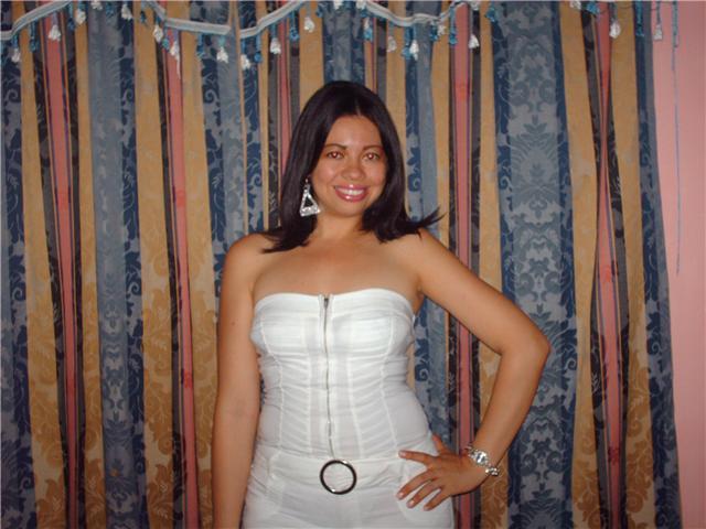 Date this sensual Colombia girl Marce from Santa Marta CO1274