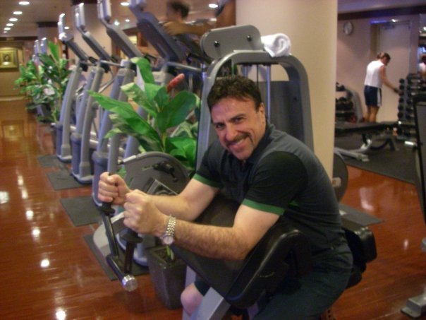 Date this nice looking Canada man Formulator from Montreal CA137