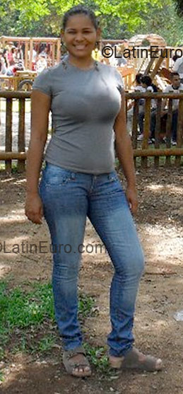 Date this fun Brazil girl Mayara from Paraiso Do Tocantins BR1540