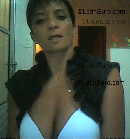 Date this foxy Brazil girl Vilma from Sao Paulo BR1541