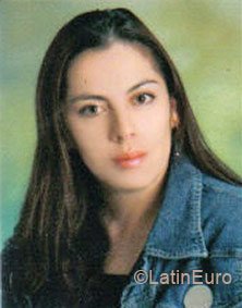 Date this happy Colombia girl Hanna from Bogota CO1342