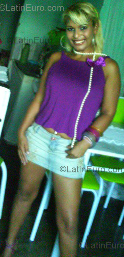 Date this good-looking Brazil girl Fracisca Maria from Potengi BR1627