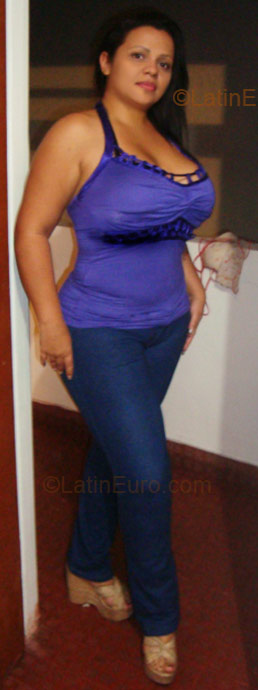 Date this tall Colombia girl Paola Andrea from Cali CO1451