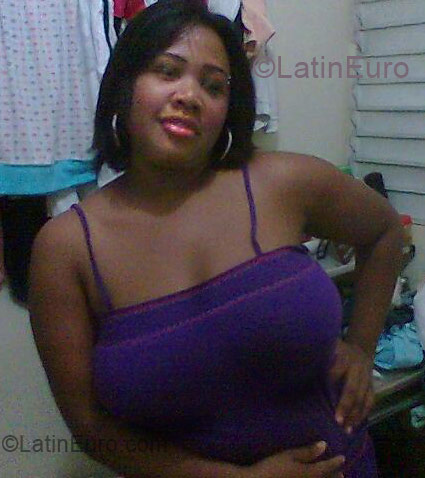 Date this delightful Dominican Republic girl Anyela Andrea from Santo Domingo DO1646