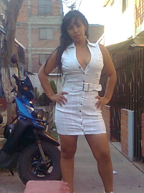 Date this young Colombia girl Samy29 from Cali CO1500