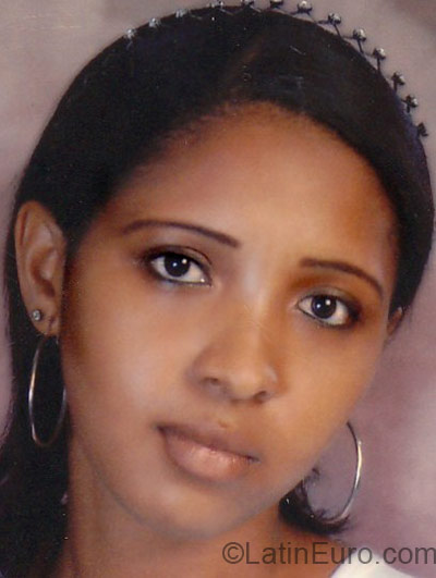 Date this young Colombia girl Edith Viviana from Cartagena CO1513