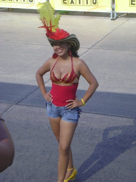 Date this tall Colombia girl Darling from Barranquilla CO1570