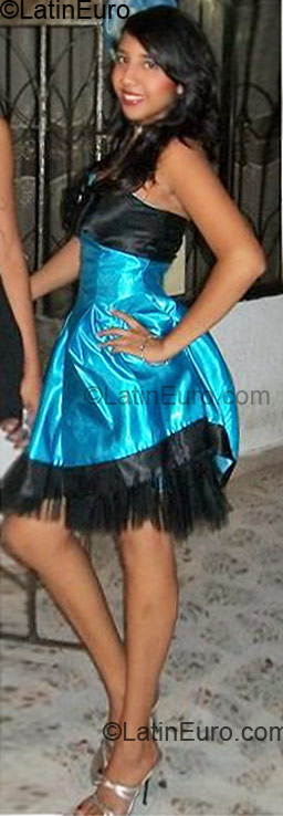 Date this good-looking Colombia girl Stefhania from Barranquilla CO1616