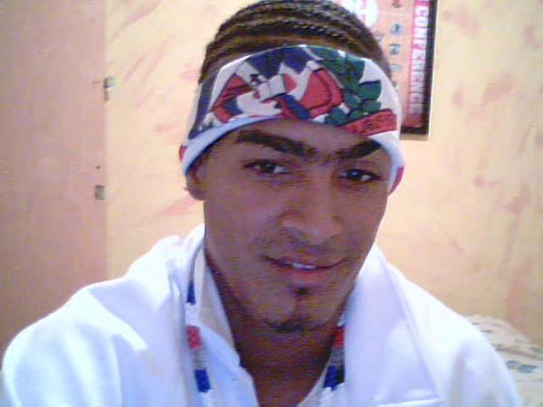Date this young Dominican Republic man Efracarte from Santiago DO1855
