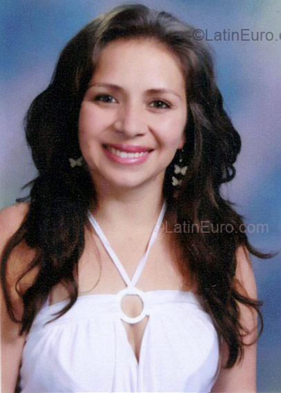 Date this sultry Colombia girl Paola from Tunja CO17291