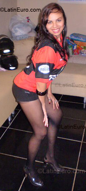 Date this nice looking Brazil girl Sayure from Duque De Caxias BR1892