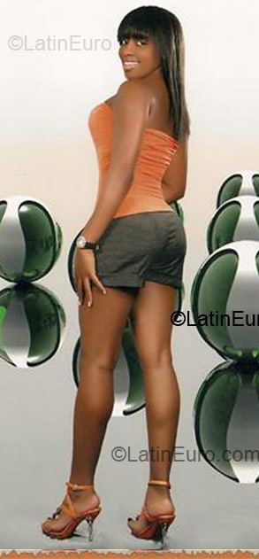 Date this gorgeous Colombia girl Liny Victoria from Cali CO1799