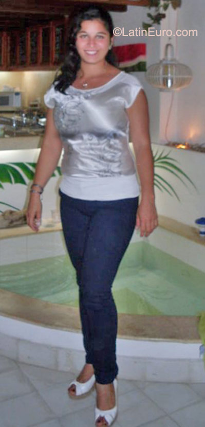 Date this young Colombia girl C from Santa Marta CO8584