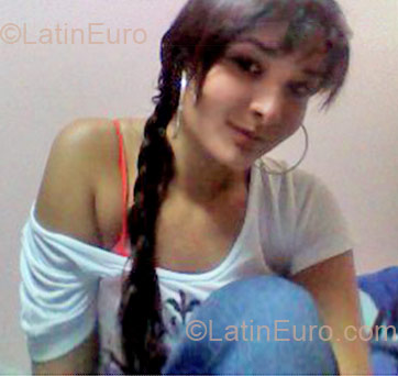 Date this tall Colombia girl Carolina from Pereira CO1932