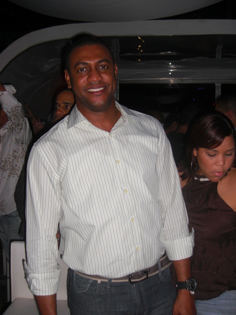 Date this beautiful Dominican Republic man Leonardo from Santo Domingo DO2469