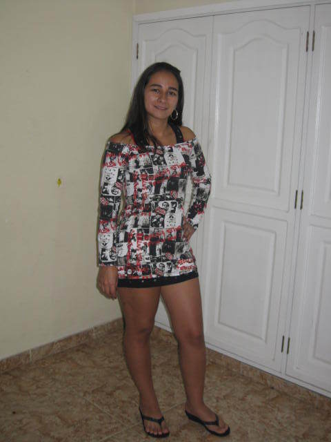 Date this delightful Colombia girl Derlin from Ee:uu CO2046