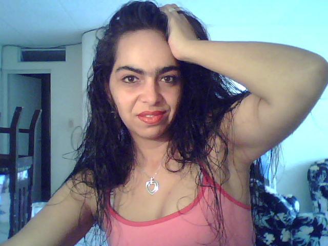 Date this happy Colombia girl Soraya0621 from Bogota CO2225