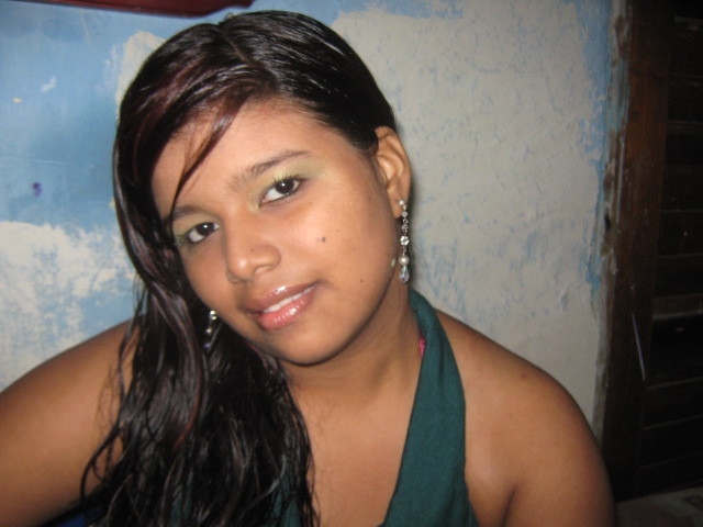 Date this young Colombia girl La from Cartagena CO2617