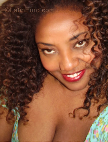 Date this pretty Brazil girl TEKABRAND from Sao Paulo BR2203