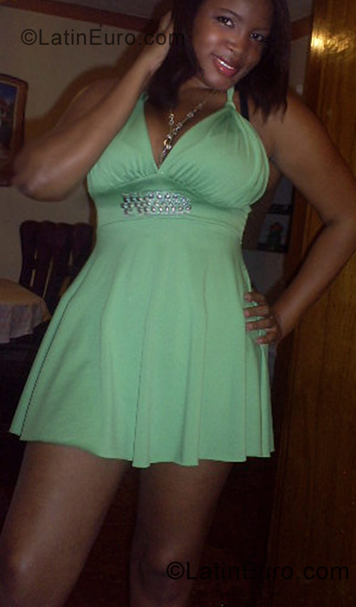 Date this delightful Colombia girl Mery from  CO2712