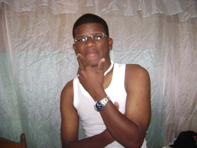 Date this hard body Dominican Republic man Henry from Santo Domingo DO3087