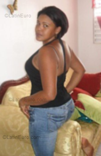 Date this passionate Dominican Republic girl Delfhy from Santiago DO3138