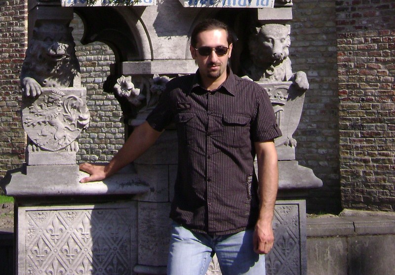 Date this sensual Belgium man Light-my-fire from Brussels BE38