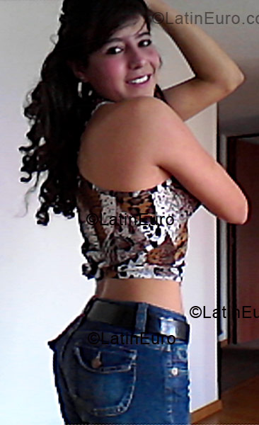 Date this hard body Colombia girl Luciana from Bogota CO2874
