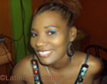 Date this georgeous Jamaica girl Shana from  JM121