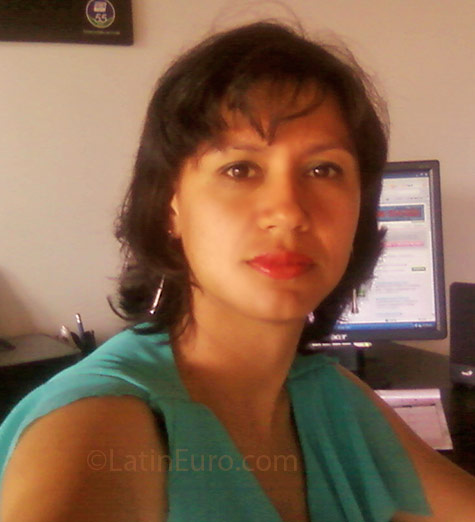 Date this charming Colombia girl Ofir from Cartago CO2917