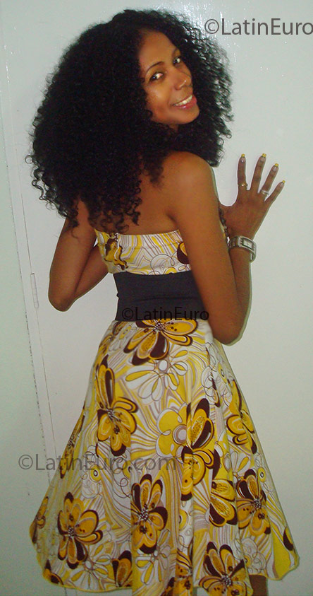 Date this good-looking Dominican Republic girl Manuela from Santo Domingo DO3319