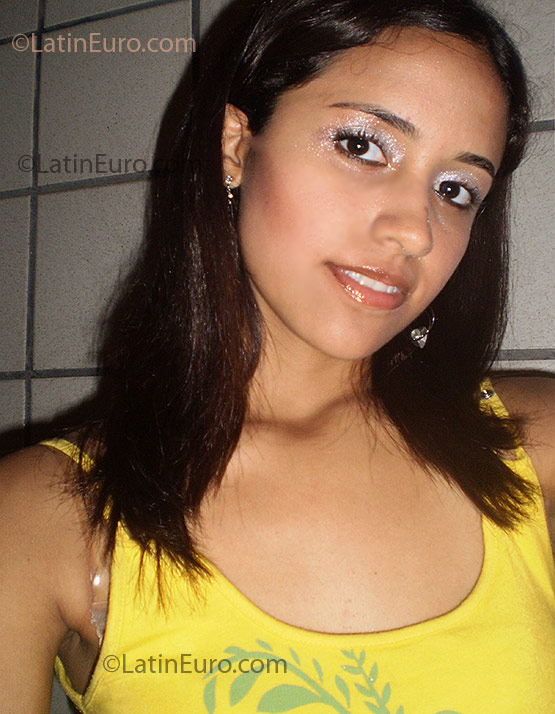 Date this lovely Brazil girl Rebeca from Fortaleza BR2330