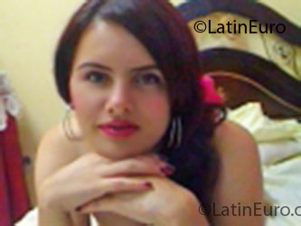 Date this attractive Colombia girl Sendy from Medellin CO2967