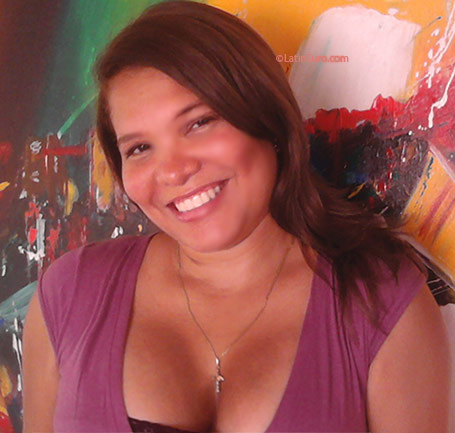 Date this voluptuous Colombia girl Claudia Milena from Valledupar CO2985