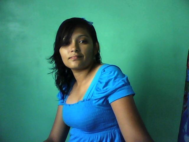 Date this cute Honduras girl Kenia from El Progreso HN99