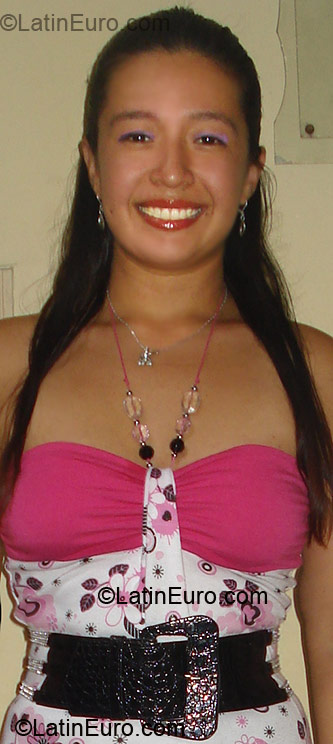 Date this cute Colombia girl Andrea from Cali CO3024
