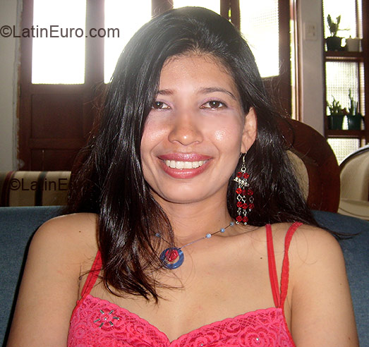 Date this hot Colombia girl Yesenia Patricia from Barranquilla CO3025