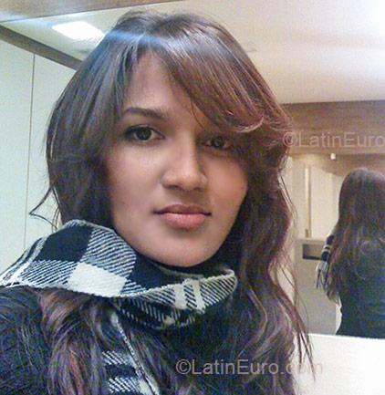 Date this good-looking Brazil girl Andrielle from Sao Paulo BR2380