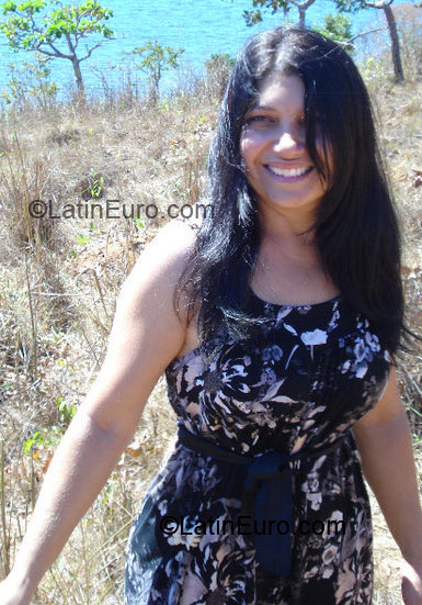 Date this funny Brazil girl Ana Clara from Goiania BR2406