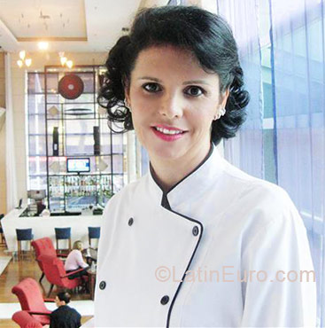 Date this cute Brazil girl Maria from Curitiba BR3754