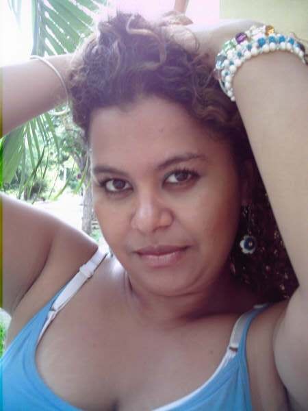Date this sensual Honduras girl Sthefaniecoello from San Pedro Sula HN146