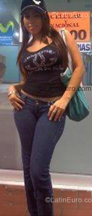 Date this sensual Colombia girl Lisabella from Medellin CO3246