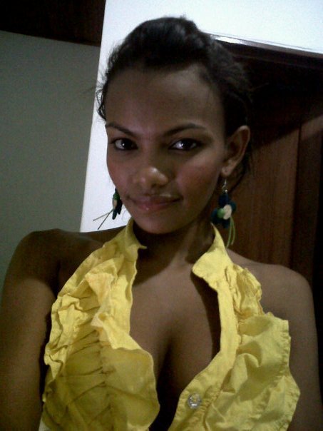 Date this foxy Colombia girl Linda from Monteria CO3390