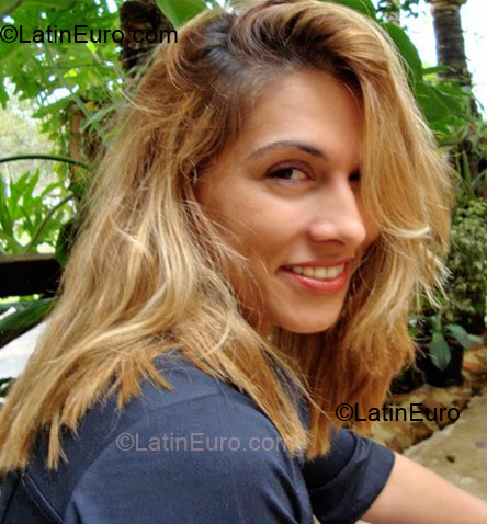 Date this stunning Brazil girl Patricia from Limera BR2596