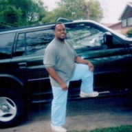 Date this hard body United States man EDGAR from Dallas US5740