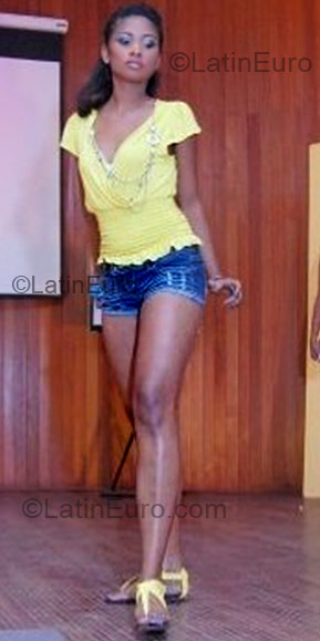 Date this foxy Dominican Republic girl La chinita from Santo Domingo DO3821