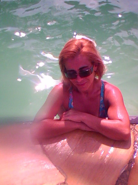 Date this voluptuous Brazil girl CarmemdecopaApe from Rio De Janeiro BR2707