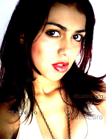 Date this nice looking Brazil girl Karol from Joao Pessoa BR2758